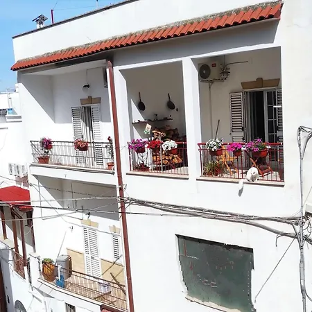 Casa Di Fronte Al Castello